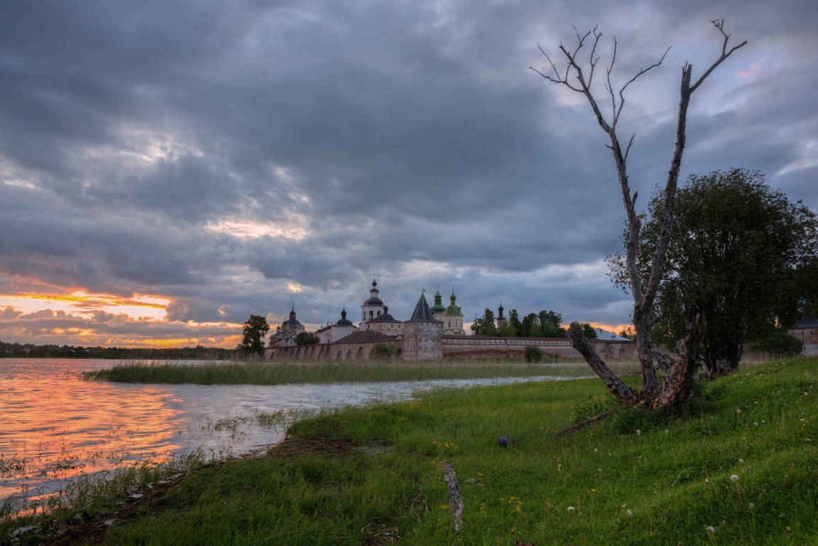 Ансамбль Кирилло-Белозерского монастыря. Фотография С. Гармашева