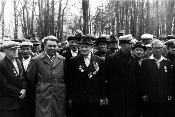 1982