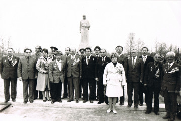 1982