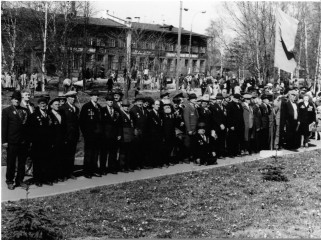 1985