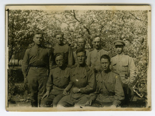 А.С. Кочнев (1-й слева), 2.05.45