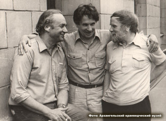 Горышин Г.А., Абрамов Ф.А., Белов В.И. возле ЦДЛ, 1 июля 1981 г. Фото - Кочнев Н.Г.
